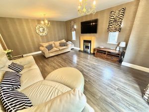 Lounge- click for photo gallery